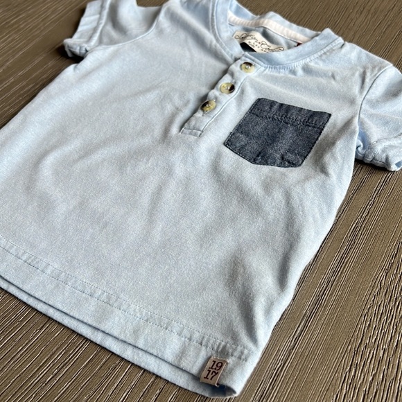 SOVEREIGN CODE KIDS POLO BABY BLUE BUTTON TEE SHIRT - Picture 3 of 3
